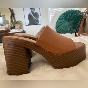 NEW Urban Outfitters Platform Mule
